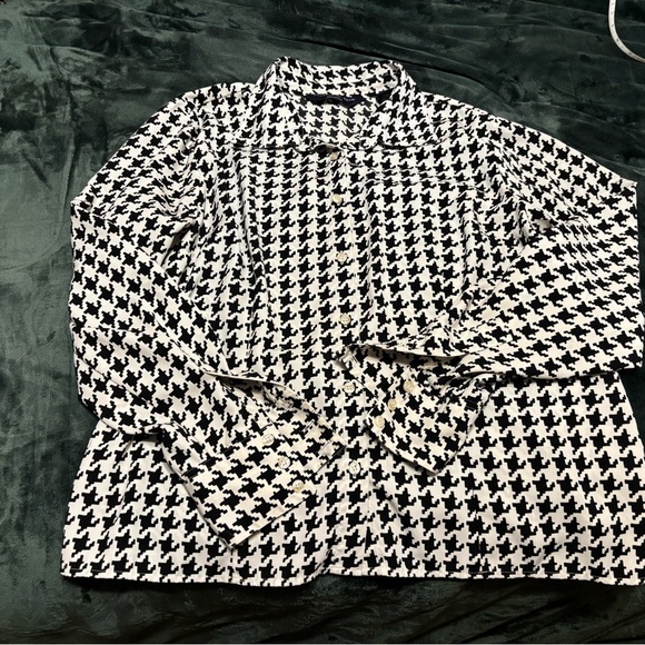 Preston & York Tops - Preston and York Black and White Houndstooth Blouse